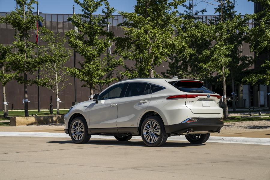  Toyota Venza Hybrid XLE 2020 года  (фото 13 из 35)
